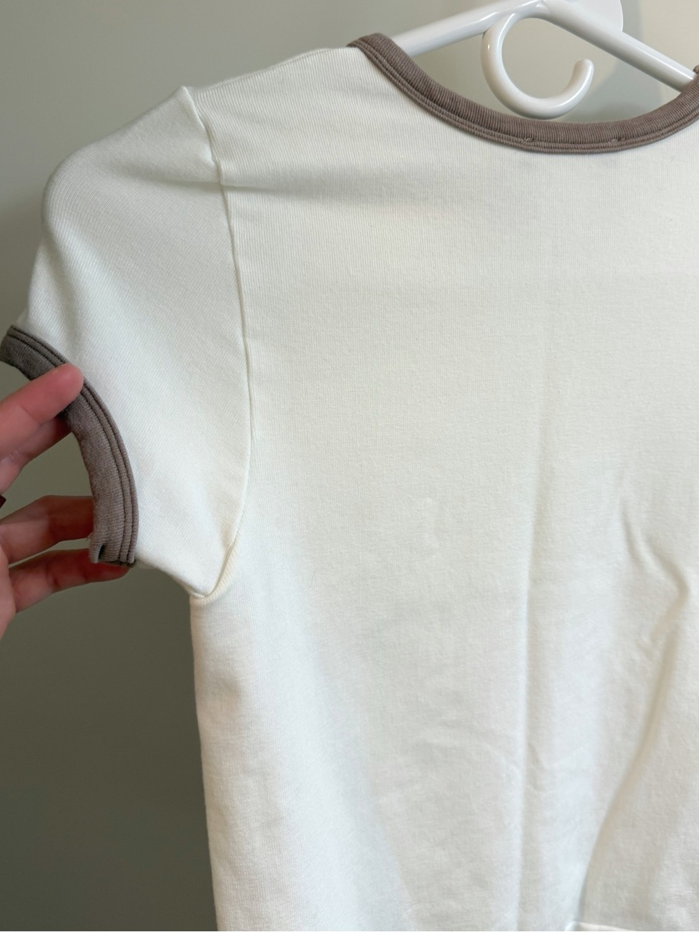Sincerely Jules Ringer Tee - Picture 3 of 5